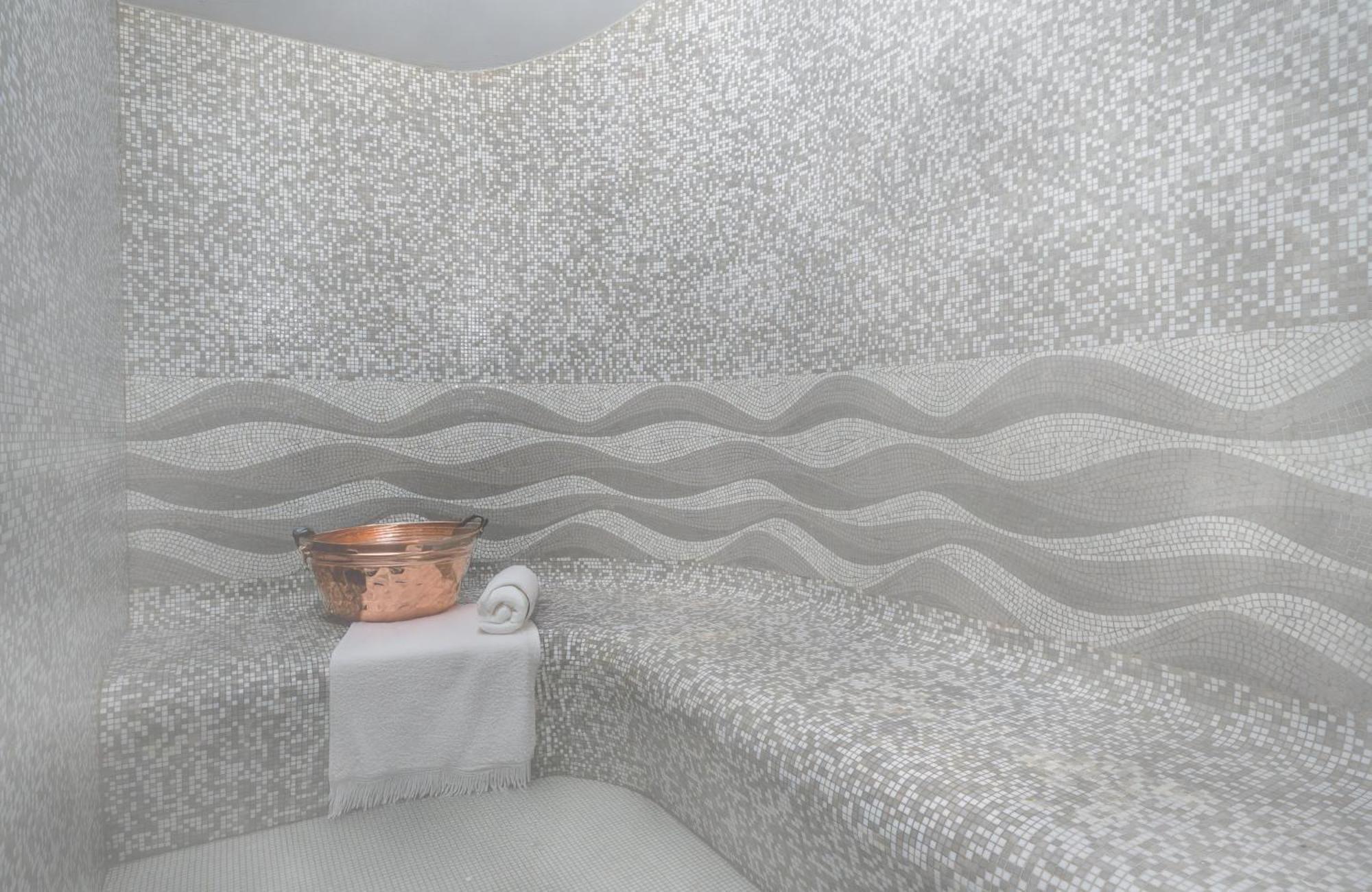 Leonardo Boutique Monti 4*